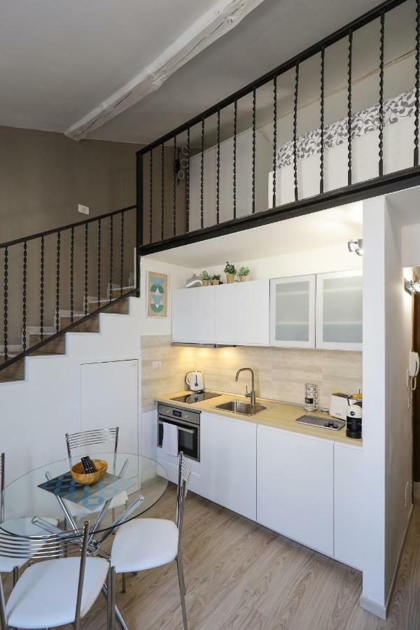 Primopiano - Schiaparelli B Flat Apartment มิลาน ภายนอก รูปภาพ